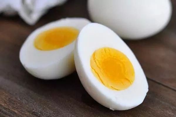 健身鸡蛋吃多了有什么危害_健身后鸡蛋_健身鸡蛋能多吃吗