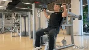 健身房运动腿怎么放松_健身房腿部放松_放松腿的器材怎么用